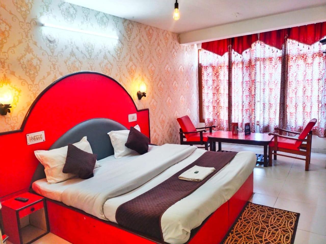 Hotel Gilbert Mountain View 마날리 외부 사진