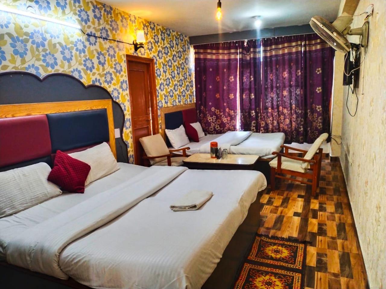 Hotel Gilbert Mountain View 마날리 외부 사진